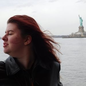 Meet your Posher, Caiti